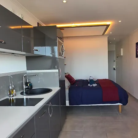 Capsexy Port Nature Marina Naturist Village