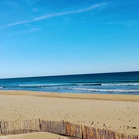 Capsexy Port Nature Marina Naturist Village * Agde