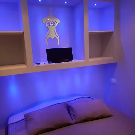 Capsexy Port Nature Marina Naturist Village * Agde