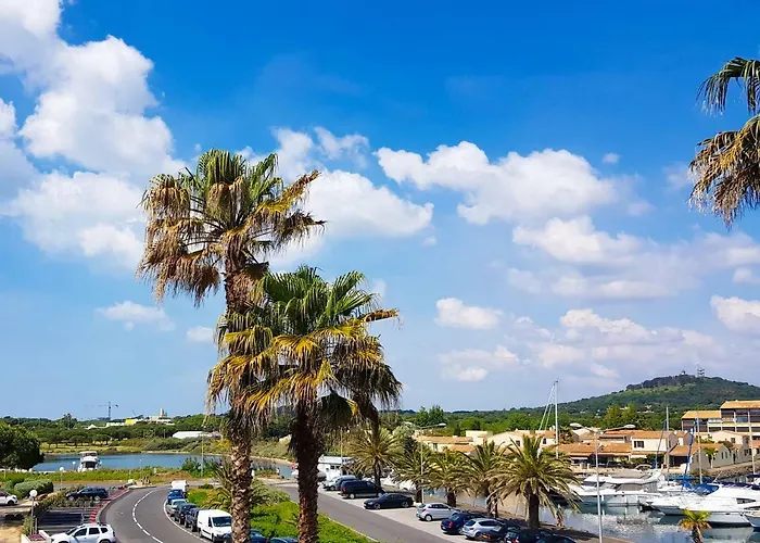 Capsexy Port Nature Marina Naturist Village Agde